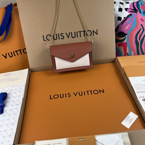 HOT SALE LOUIS VUITTON MYLOCKME CHAIN POCHETTE