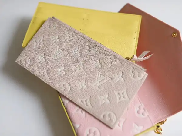 LOUIS VUITTON POCHETTE FÉLICIE