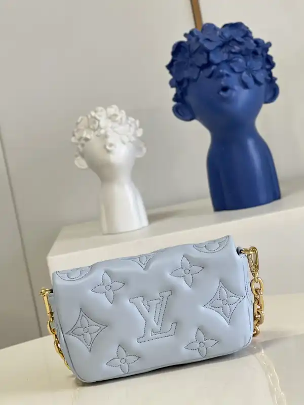 Frstbag ru LOUIS VUITTON WALLET ON STRAP BUBBLEGRAM