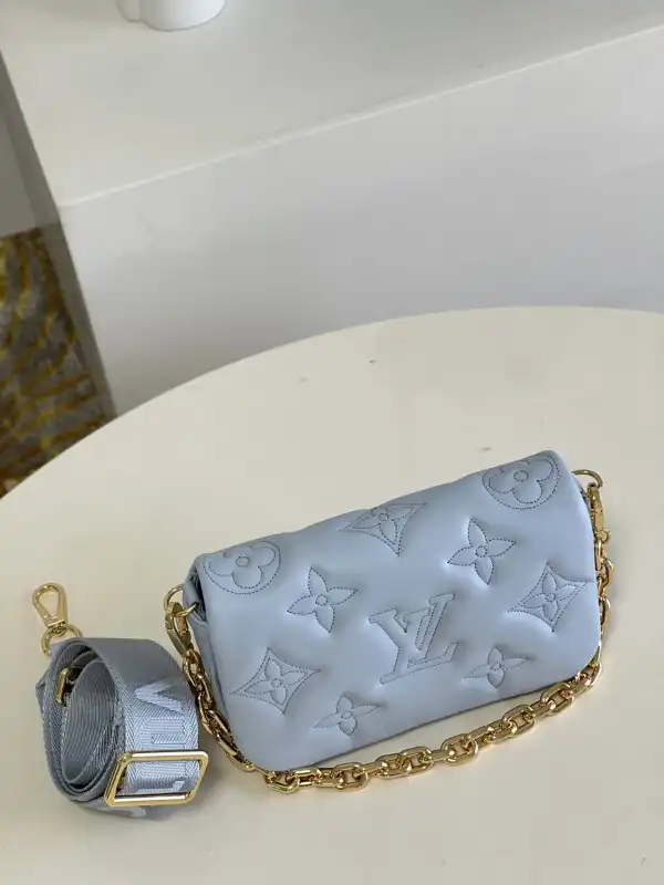 First bag ru LOUIS VUITTON WALLET ON STRAP BUBBLEGRAM