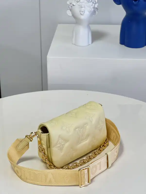 LOUIS VUITTON WALLET ON STRAP BUBBLEGRAM