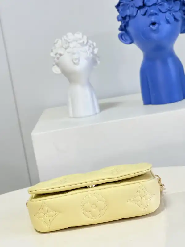 Frstbag ru LOUIS VUITTON WALLET ON STRAP BUBBLEGRAM