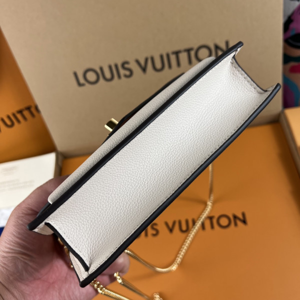 HOT SALE LOUIS VUITTON MYLOCKME CHAIN POCHETTE