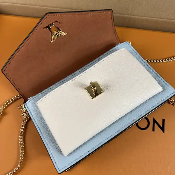 First Bag Ru LOUIS VUITTON MYLOCKME CHAIN POCHETTE