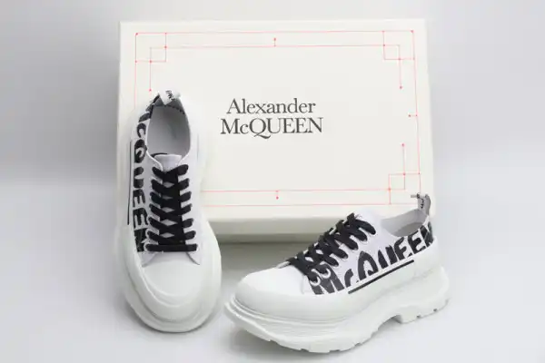 First bag ru ALEXANDER MCQUEEN Tread Slick Lace Up