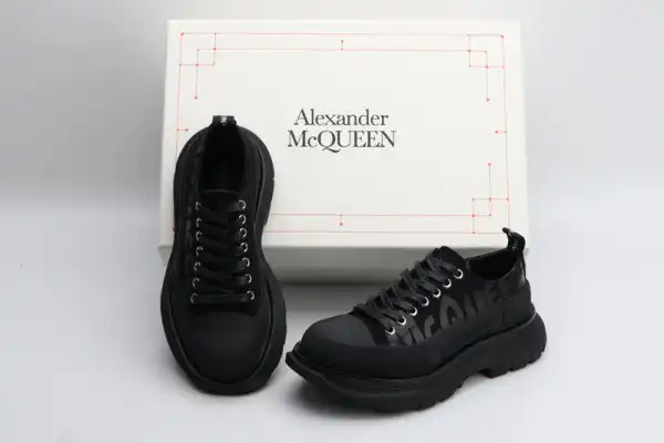 First bag ru ALEXANDER MCQUEEN Tread Slick Lace Up