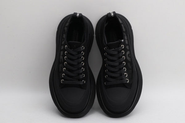 HOT SALE ALEXANDER MCQUEEN Tread Slick Lace Up