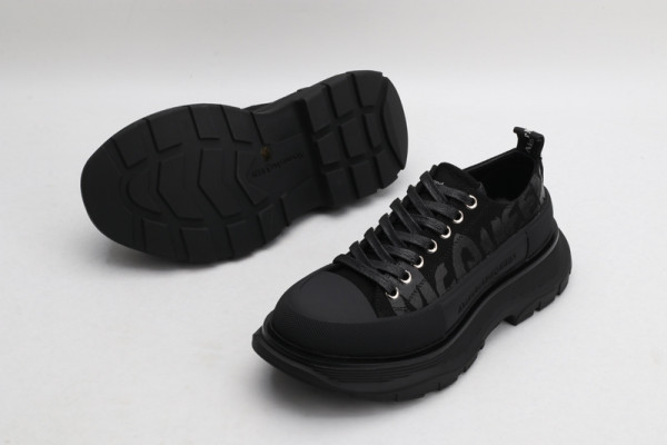 HOT SALE ALEXANDER MCQUEEN Tread Slick Lace Up