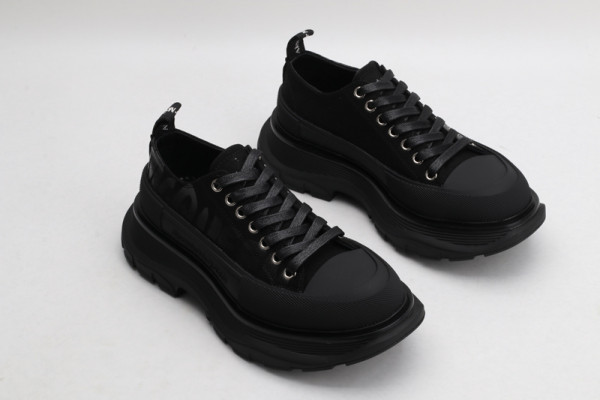 HOT SALE ALEXANDER MCQUEEN Tread Slick Lace Up