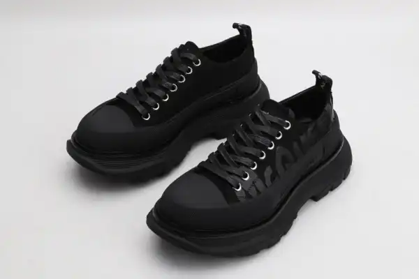 Yupoo bagsoffer ALEXANDER MCQUEEN Tread Slick Lace Up