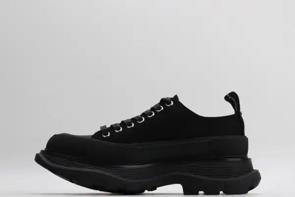 Yupoo bagsoffer ALEXANDER MCQUEEN Tread Slick Lace Up