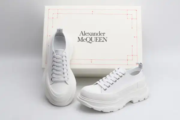 Bagsoffer yupoo ALEXANDER MCQUEEN Tread Slick Lace Up