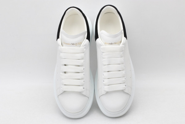 HOT SALE ALEXANDER MCQUEEN Oversized Sneaker