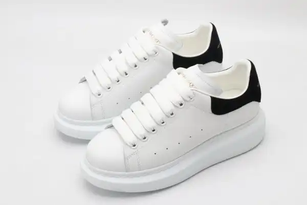 First bag ru ALEXANDER MCQUEEN Oversized Sneaker