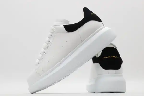 ALEXANDER MCQUEEN Oversized Sneaker