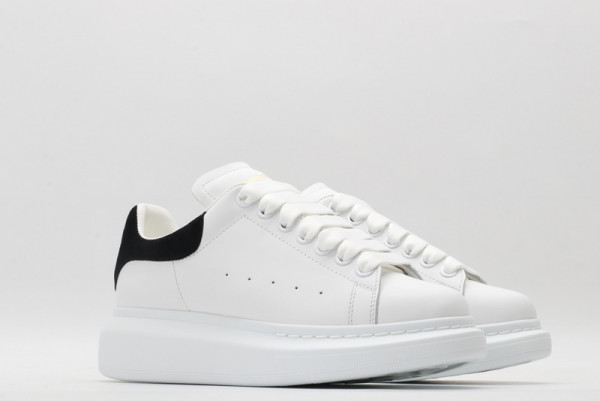 HOT SALE ALEXANDER MCQUEEN Oversized Sneaker