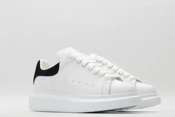 Yupoo bagsoffer ALEXANDER MCQUEEN Oversized Sneaker