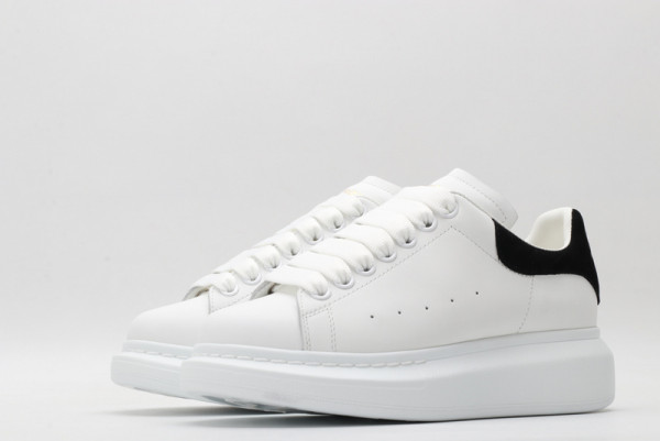 HOT SALE ALEXANDER MCQUEEN Oversized Sneaker