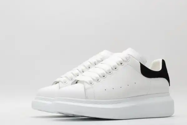 ALEXANDER MCQUEEN Oversized Sneaker