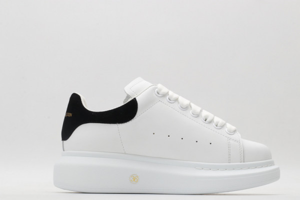 HOT SALE ALEXANDER MCQUEEN Oversized Sneaker