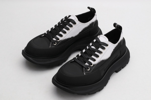 HOT SALE ALEXANDER MCQUEEN Tread Slick Lace Up