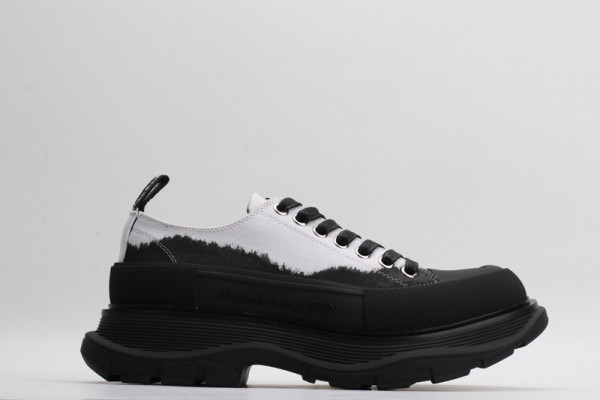 HOT SALE ALEXANDER MCQUEEN Tread Slick Lace Up