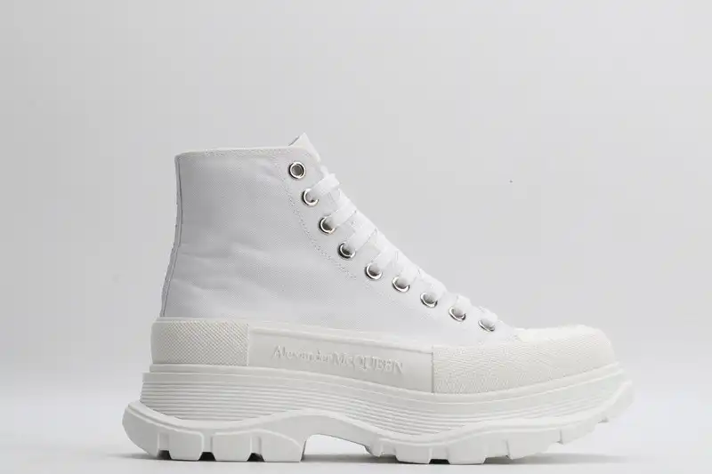 First bag ru ALEXANDER MCQUEEN Tread Slick Boot