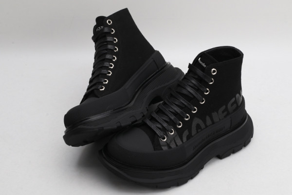 HOT SALE ALEXANDER MCQUEEN Tread Slick Boot