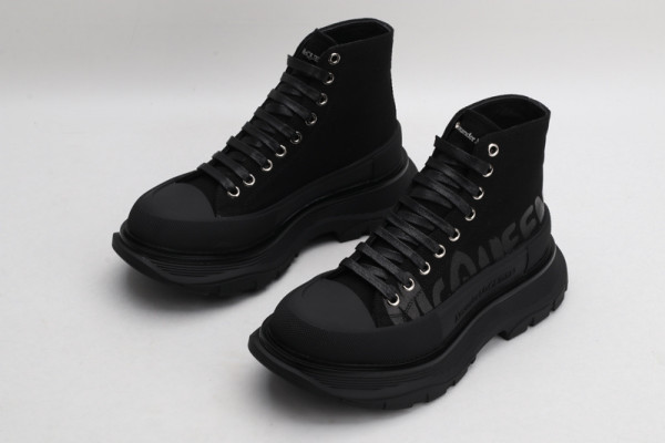 HOT SALE ALEXANDER MCQUEEN Tread Slick Boot