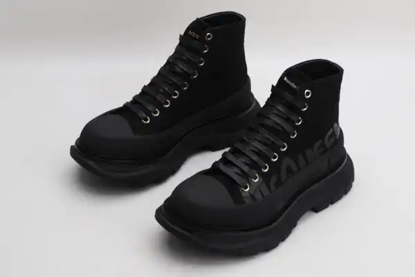 Yupoo bagsoffer ALEXANDER MCQUEEN Tread Slick Boot