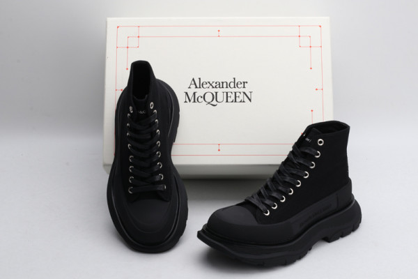 HOT SALE ALEXANDER MCQUEEN Tread Slick Boot