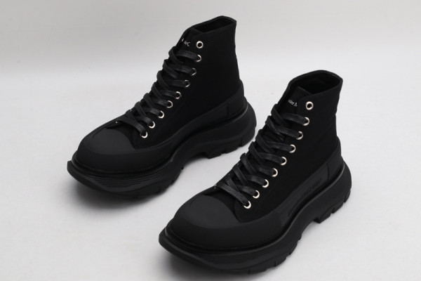 HOT SALE ALEXANDER MCQUEEN Tread Slick Boot