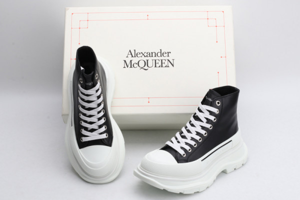 HOT SALE ALEXANDER MCQUEEN Tread Slick Boot