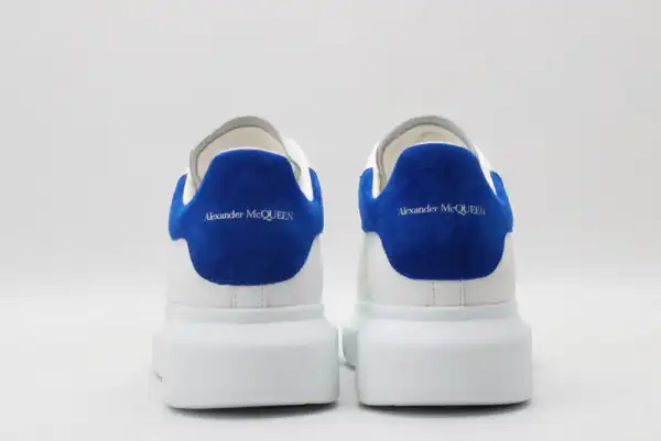 Bagsoffer ALEXANDER MCQUEEN Oversized Sneaker