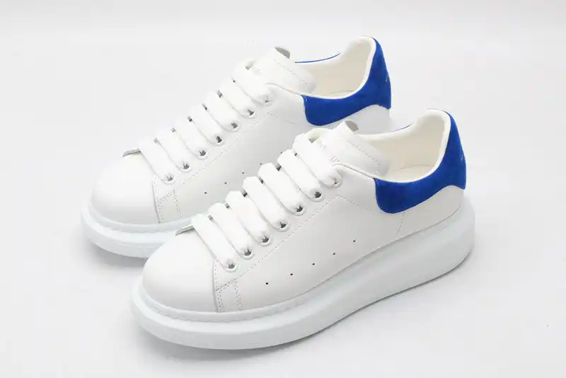 First bag ru ALEXANDER MCQUEEN Oversized Sneaker