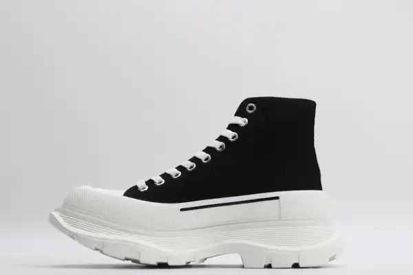 ALEXANDER MCQUEEN Tread Slick Boot