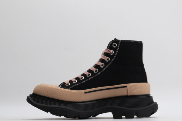 HOT SALE ALEXANDER MCQUEEN Tread Slick Boot