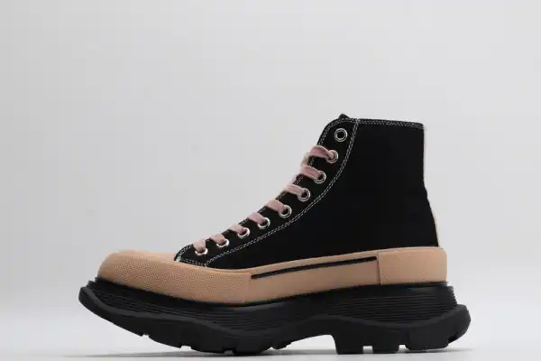 Yupoo bagsoffer ALEXANDER MCQUEEN Tread Slick Boot