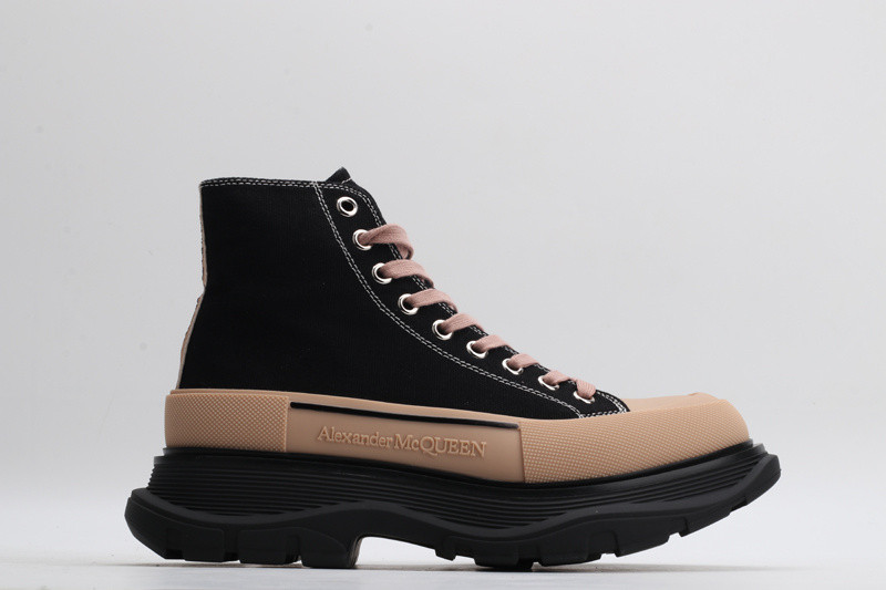 HOT SALE ALEXANDER MCQUEEN Tread Slick Boot