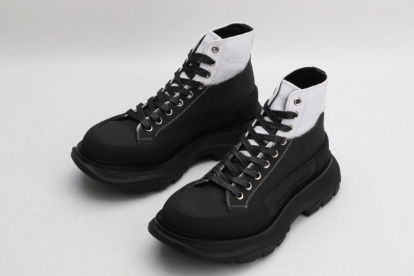 HOT SALE ALEXANDER MCQUEEN Tread Slick Boot