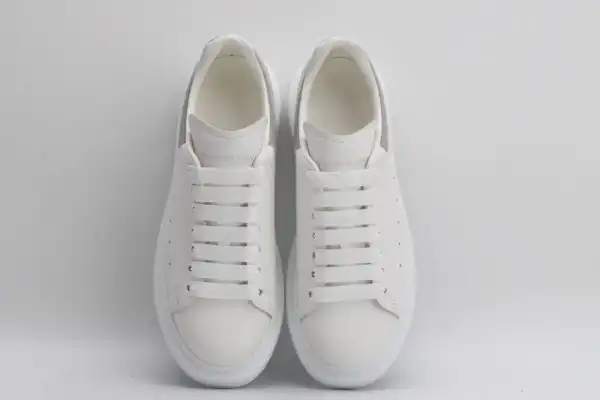 Bagsoffer yupoo ALEXANDER MCQUEEN Oversized Sneaker