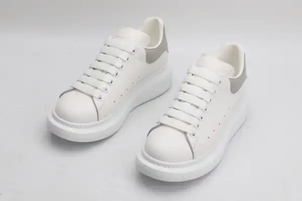 ALEXANDER MCQUEEN Oversized Sneaker