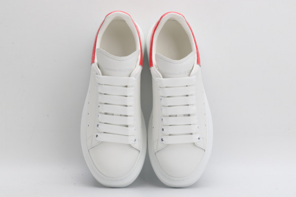 HOT SALE ALEXANDER MCQUEEN Oversized Sneaker