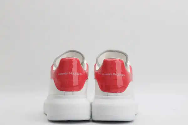 Bagsoffer ALEXANDER MCQUEEN Oversized Sneaker