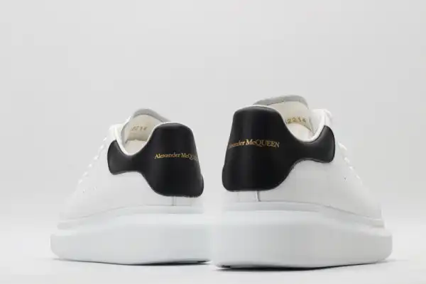 Frstbag ru ALEXANDER MCQUEEN Oversized Sneaker