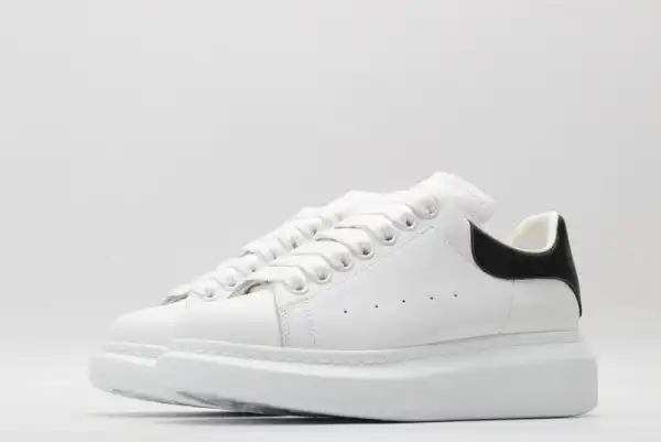 Bagsoffer yupoo ALEXANDER MCQUEEN Oversized Sneaker