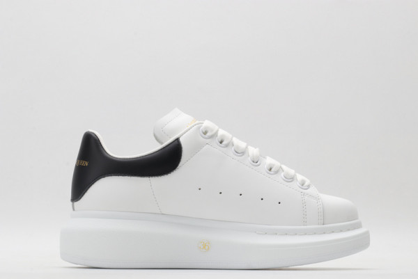 HOT SALE ALEXANDER MCQUEEN Oversized Sneaker