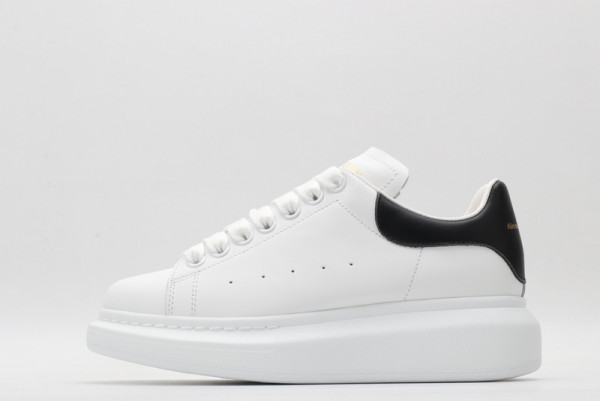 HOT SALE ALEXANDER MCQUEEN Oversized Sneaker