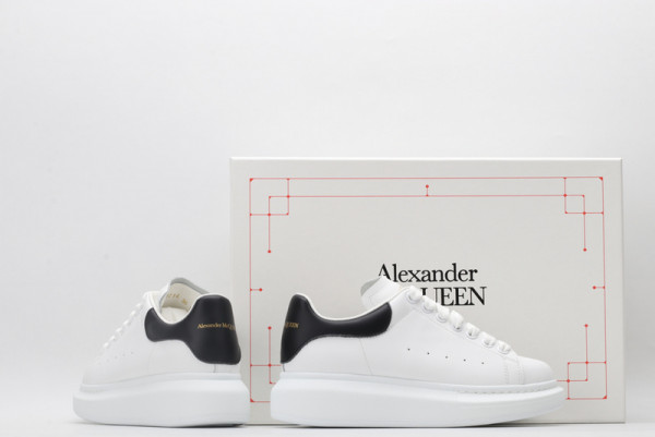 HOT SALE ALEXANDER MCQUEEN Oversized Sneaker