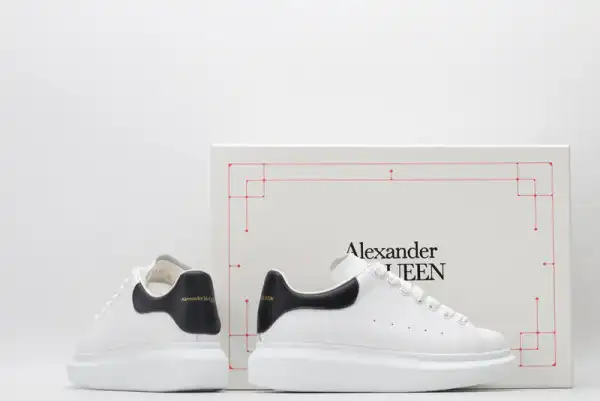 ALEXANDER MCQUEEN Oversized Sneaker